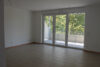 Moderne 2-ZKB-Wohnung mit Fußbodenhzg. und TG-Stellplatz - Wohnzimmer Vergleichswohnung